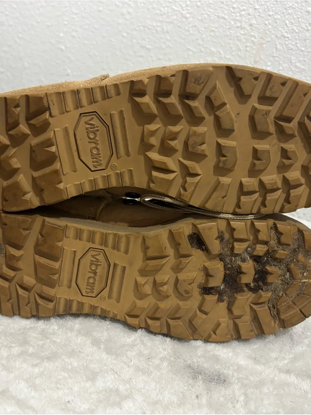 Vintage Tan Military Desert Combat Boots Vibram Sole Distressed Approx 8–8.5